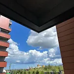Eak Apartments-doki アパート